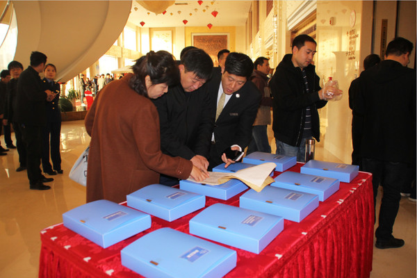 下载2.jpg